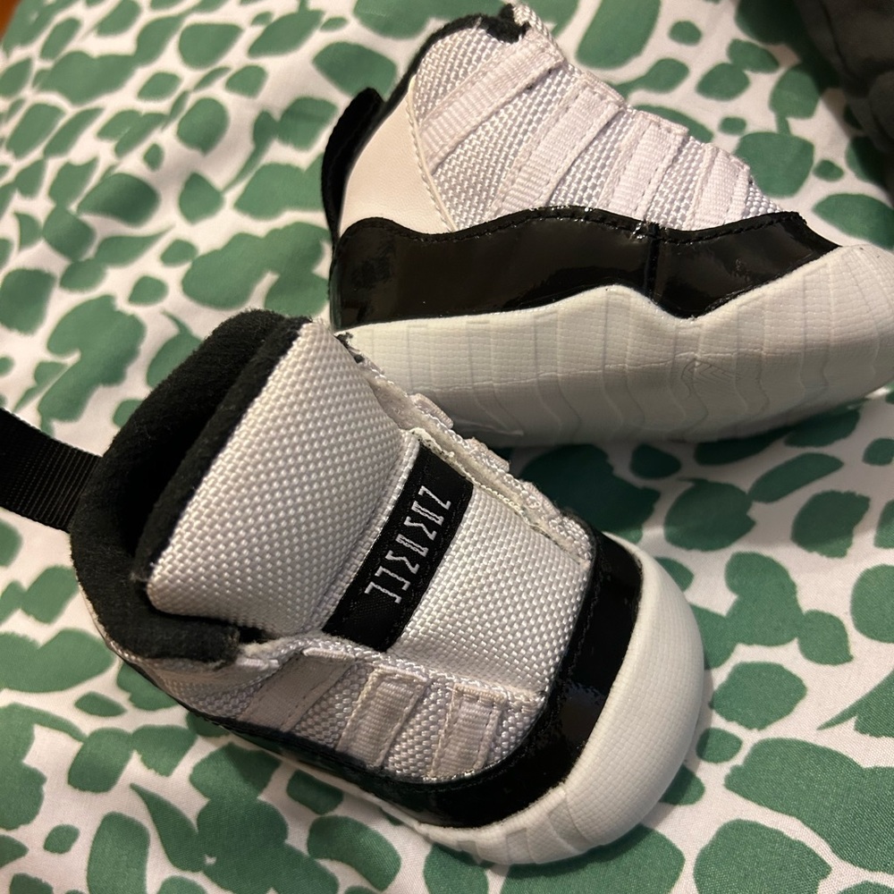 Gratitude Jordan 11 Crib